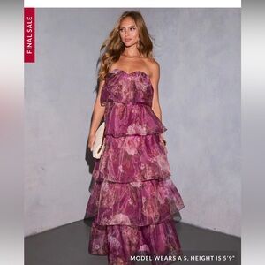 VICI

Garden Invite Tiered Strapless Maxi Dress